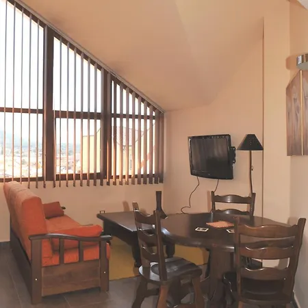 Edificio Reyes La Adrada