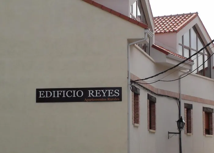 Apartment Edificio Reyes La Adrada