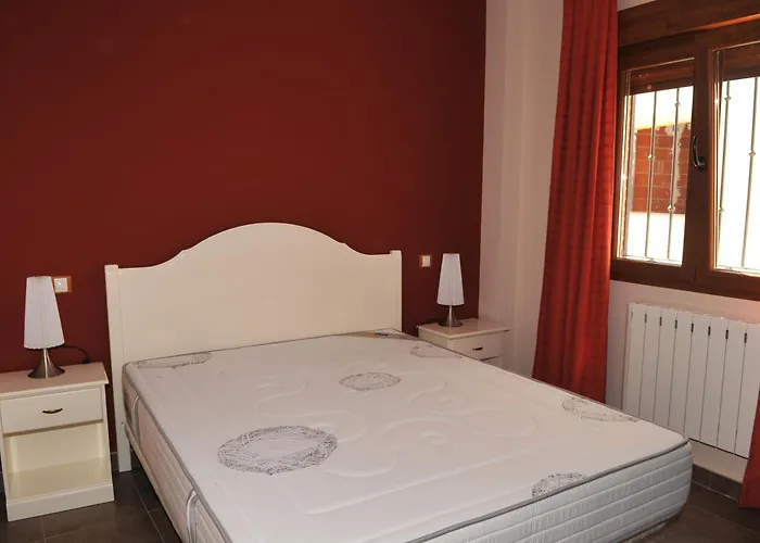 Edificio Reyes * La Adrada