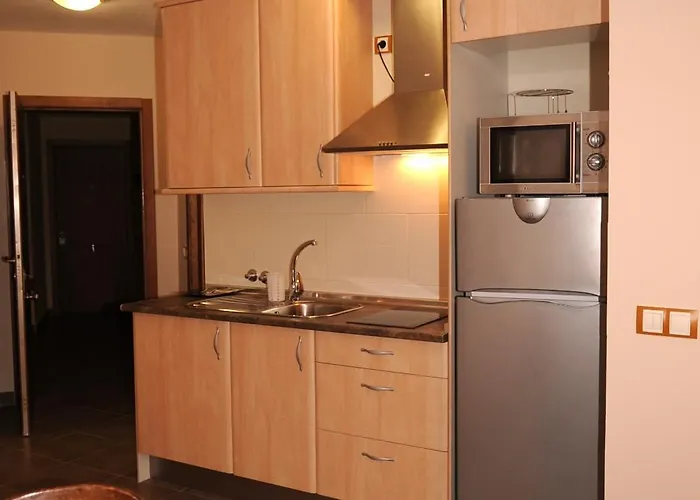 Edificio Reyes La Adrada